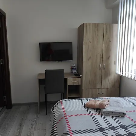 Newly Renovated 2 Bedroom In * Sofia